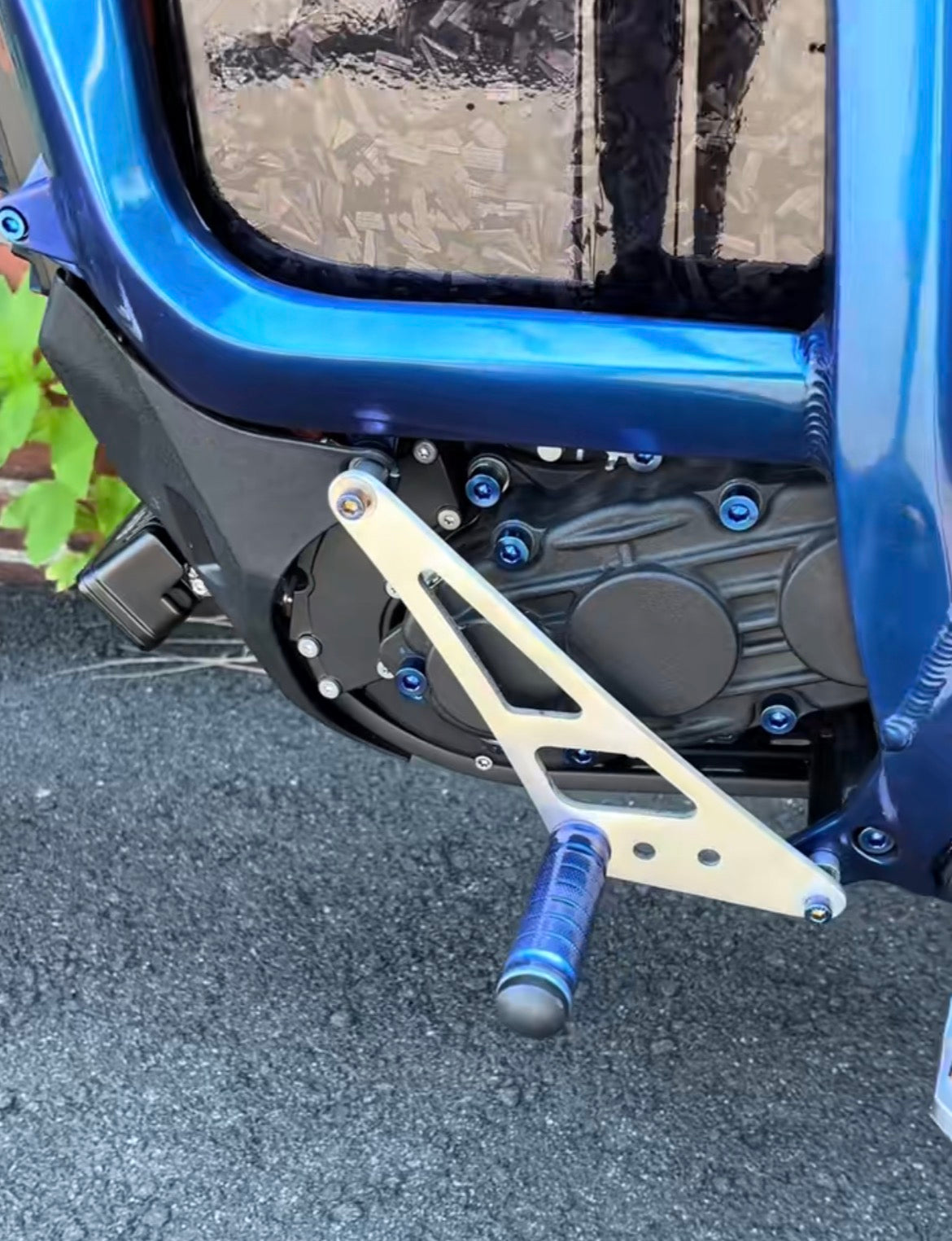 Custom Powder Coated Shift Locks for E-Motos